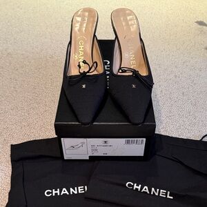 Authentic Vintage Iconic Quilted Chanel Black Mules with Bow Detail Size 37